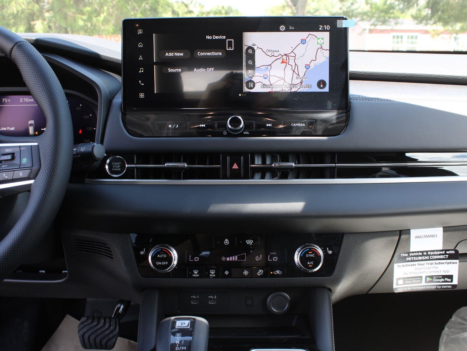 2026 Mitsubishi Outlander SE