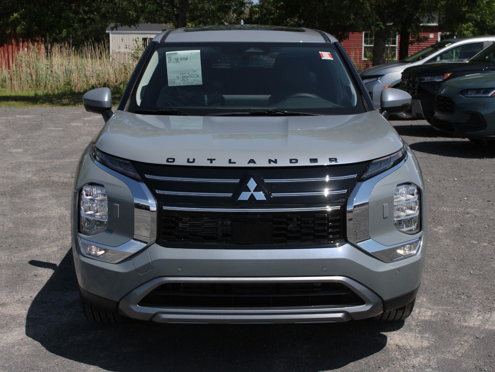 2026 Mitsubishi Outlander SE