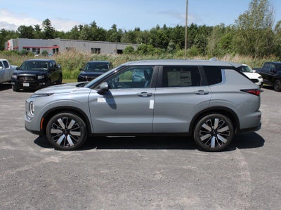 2026 Mitsubishi Outlander SE