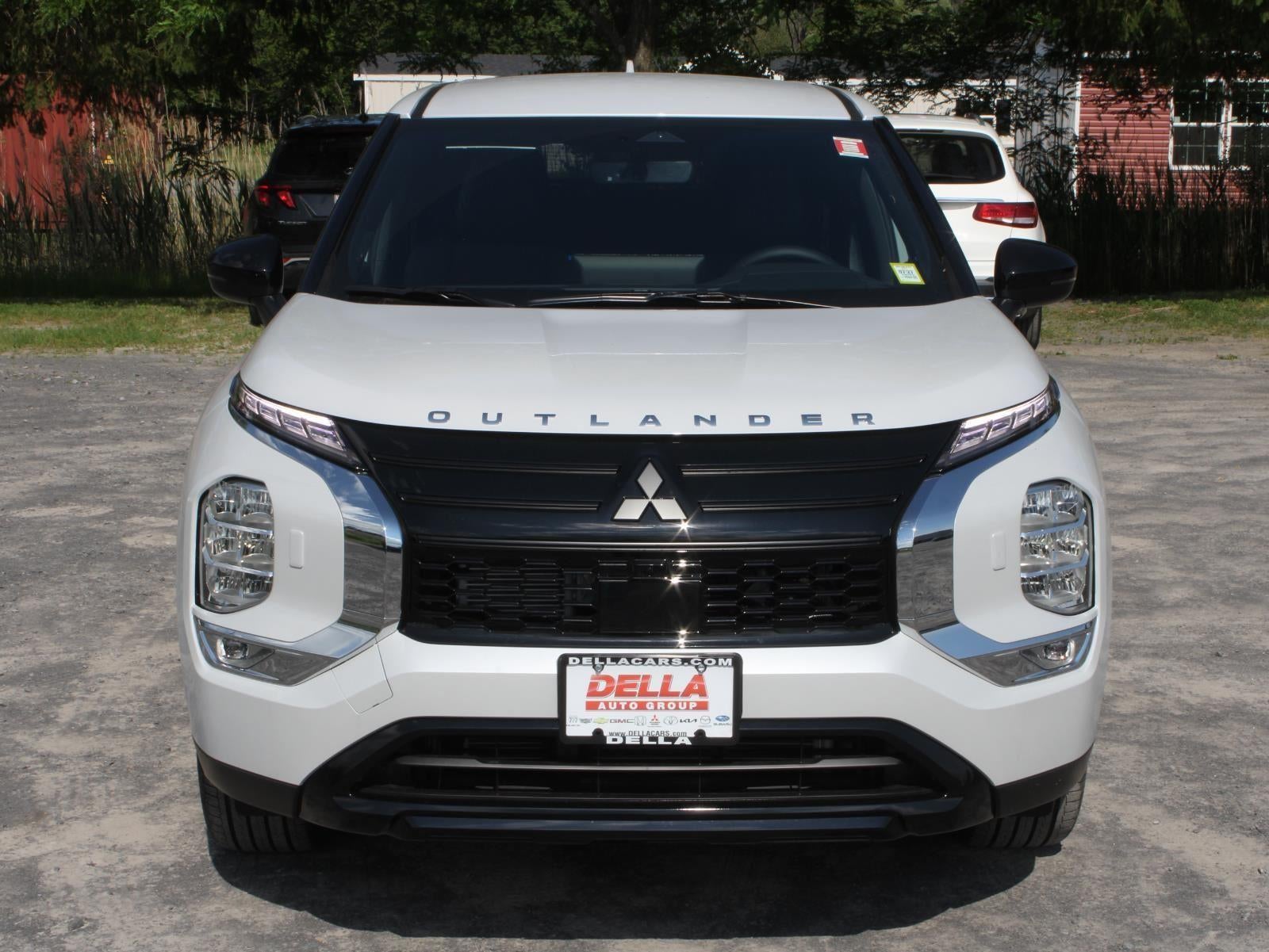 2026 Mitsubishi Outlander LE