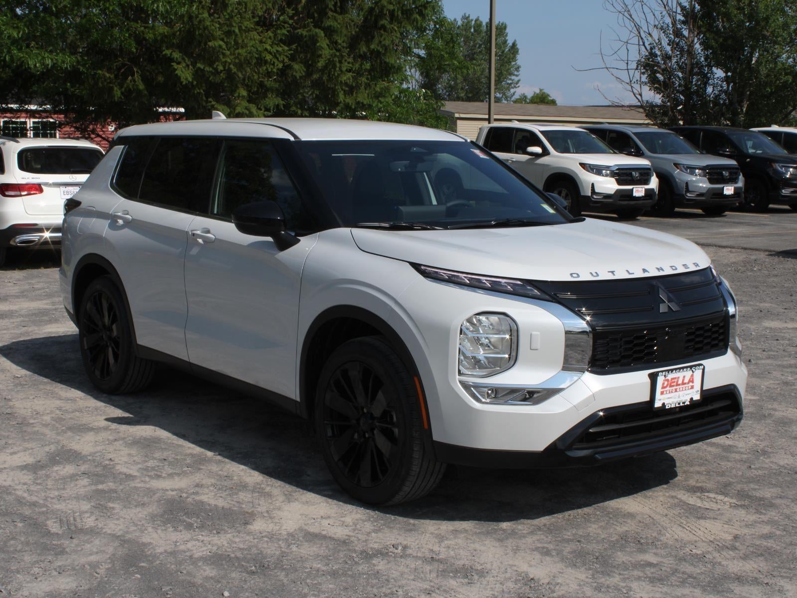 2026 Mitsubishi Outlander LE