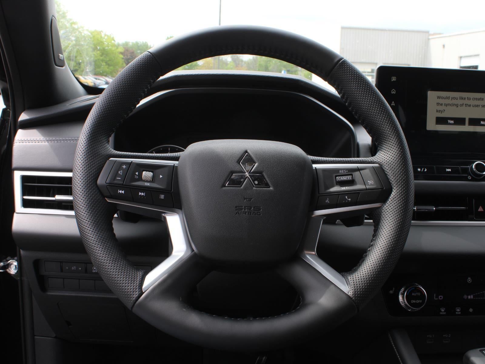 2026 Mitsubishi Outlander LE