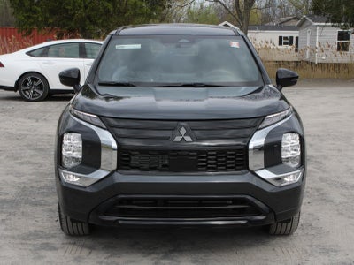 2026 Mitsubishi Outlander LE