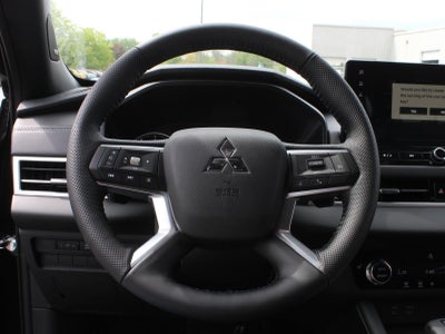 2026 Mitsubishi Outlander LE