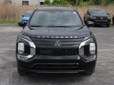 2026 Mitsubishi Outlander LE