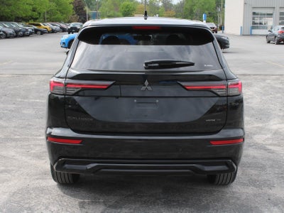 2026 Mitsubishi Outlander LE
