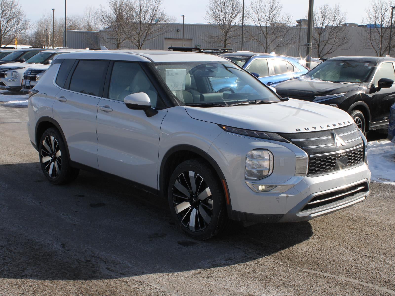 2026 Mitsubishi Outlander SE