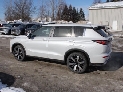 2026 Mitsubishi Outlander SE