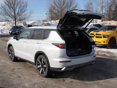 2026 Mitsubishi Outlander SE