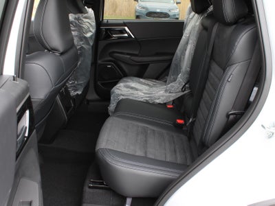 2026 Mitsubishi Outlander LE