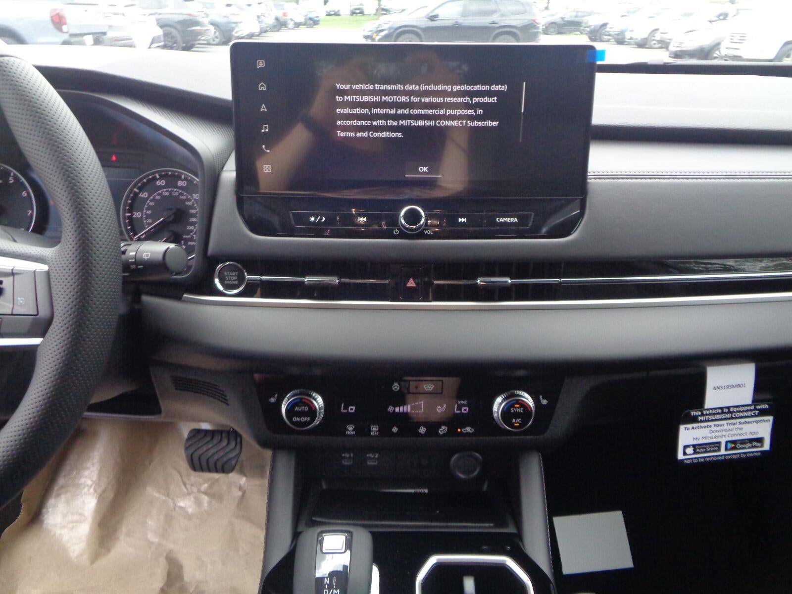 2026 Mitsubishi Outlander LE
