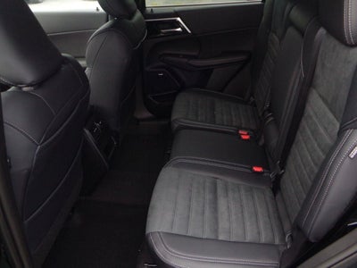 2026 Mitsubishi Outlander LE