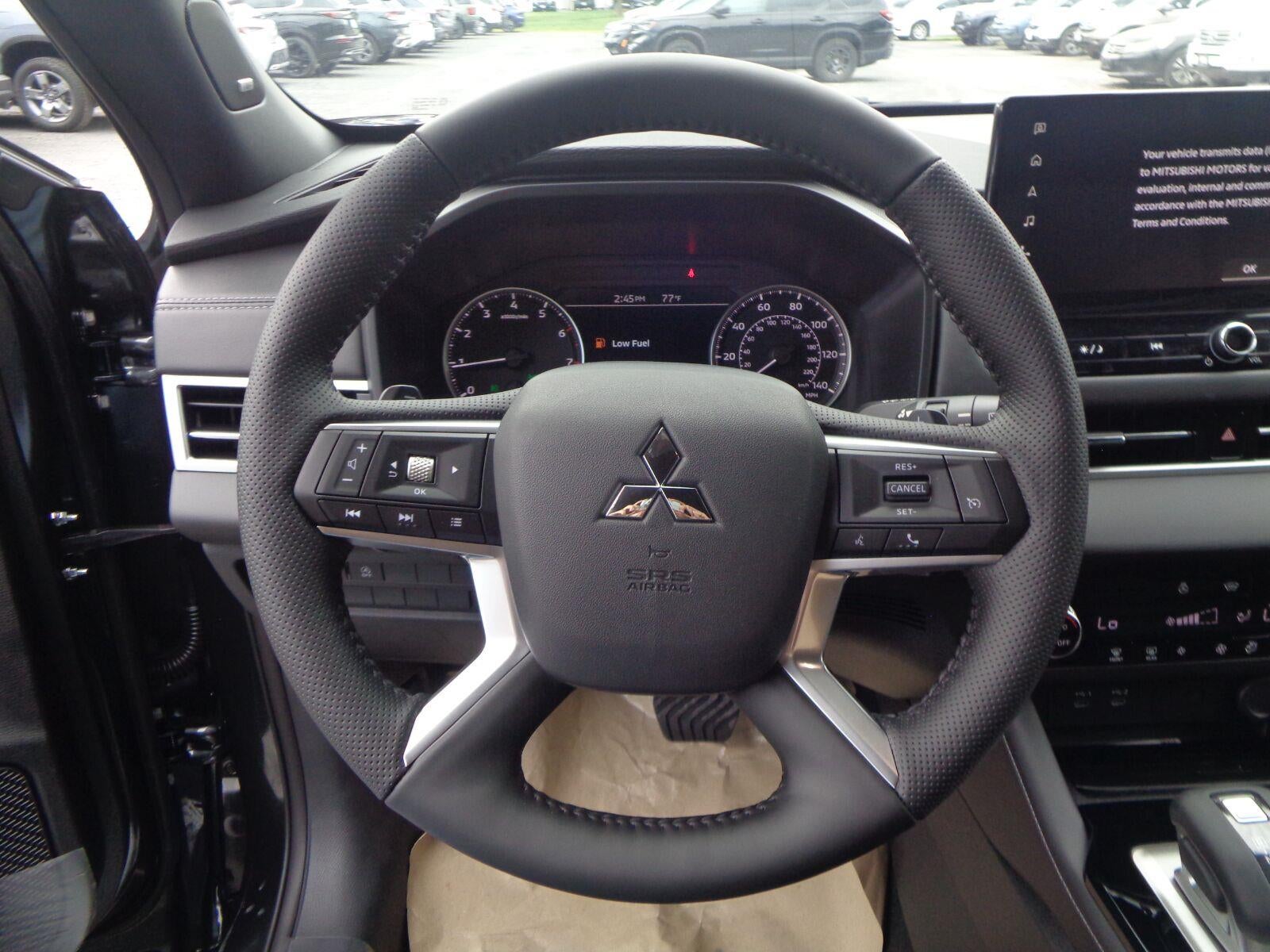 2026 Mitsubishi Outlander LE