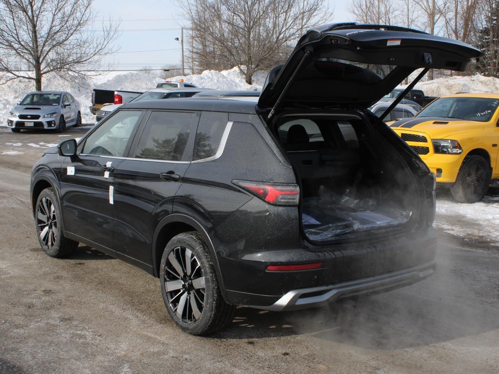 2026 Mitsubishi Outlander SE