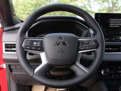 2026 Mitsubishi Outlander LE