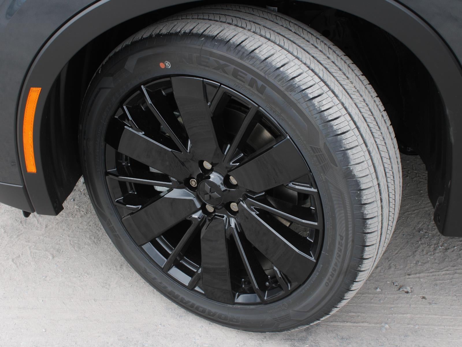 2026 Mitsubishi Outlander LE