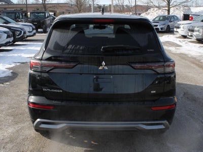2026 Mitsubishi Outlander SE