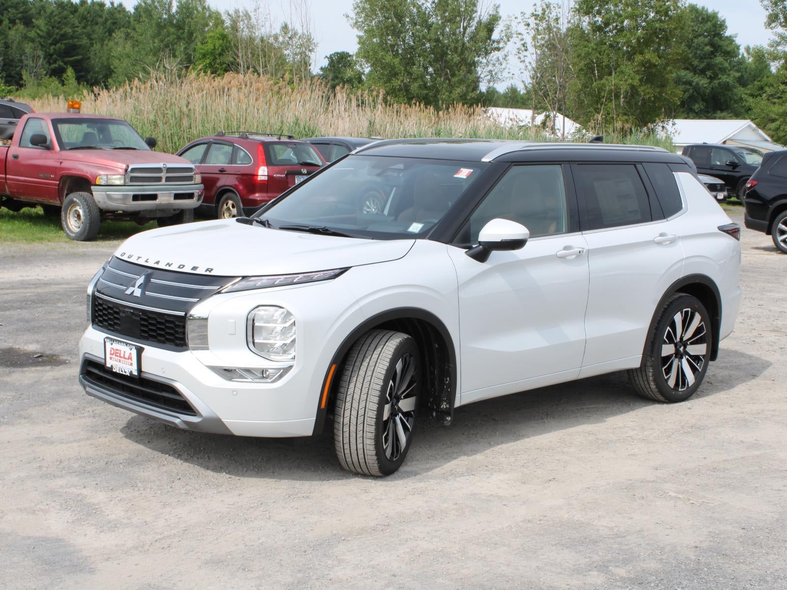 2025 Mitsubishi Outlander SEL