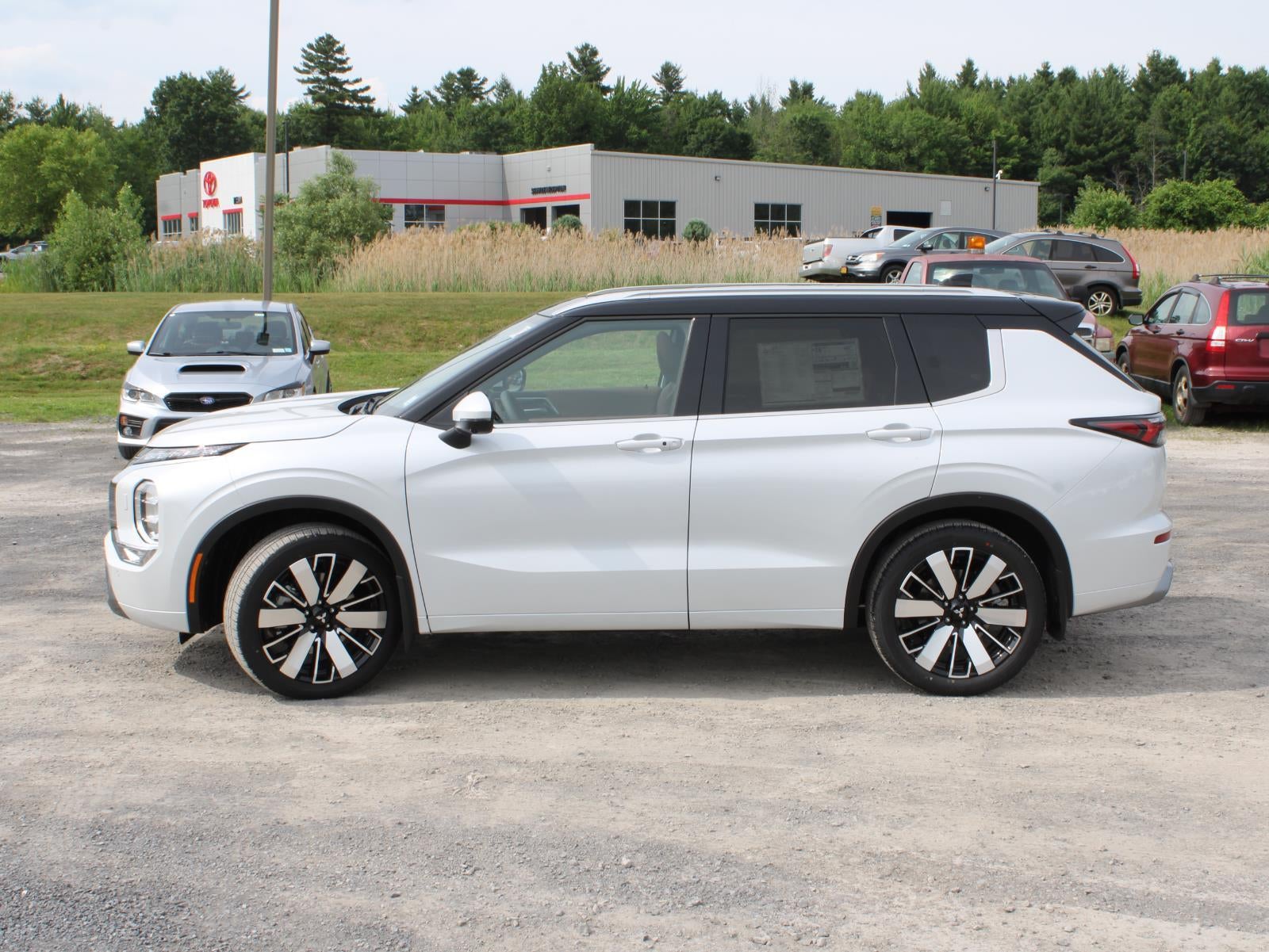 2025 Mitsubishi Outlander SEL