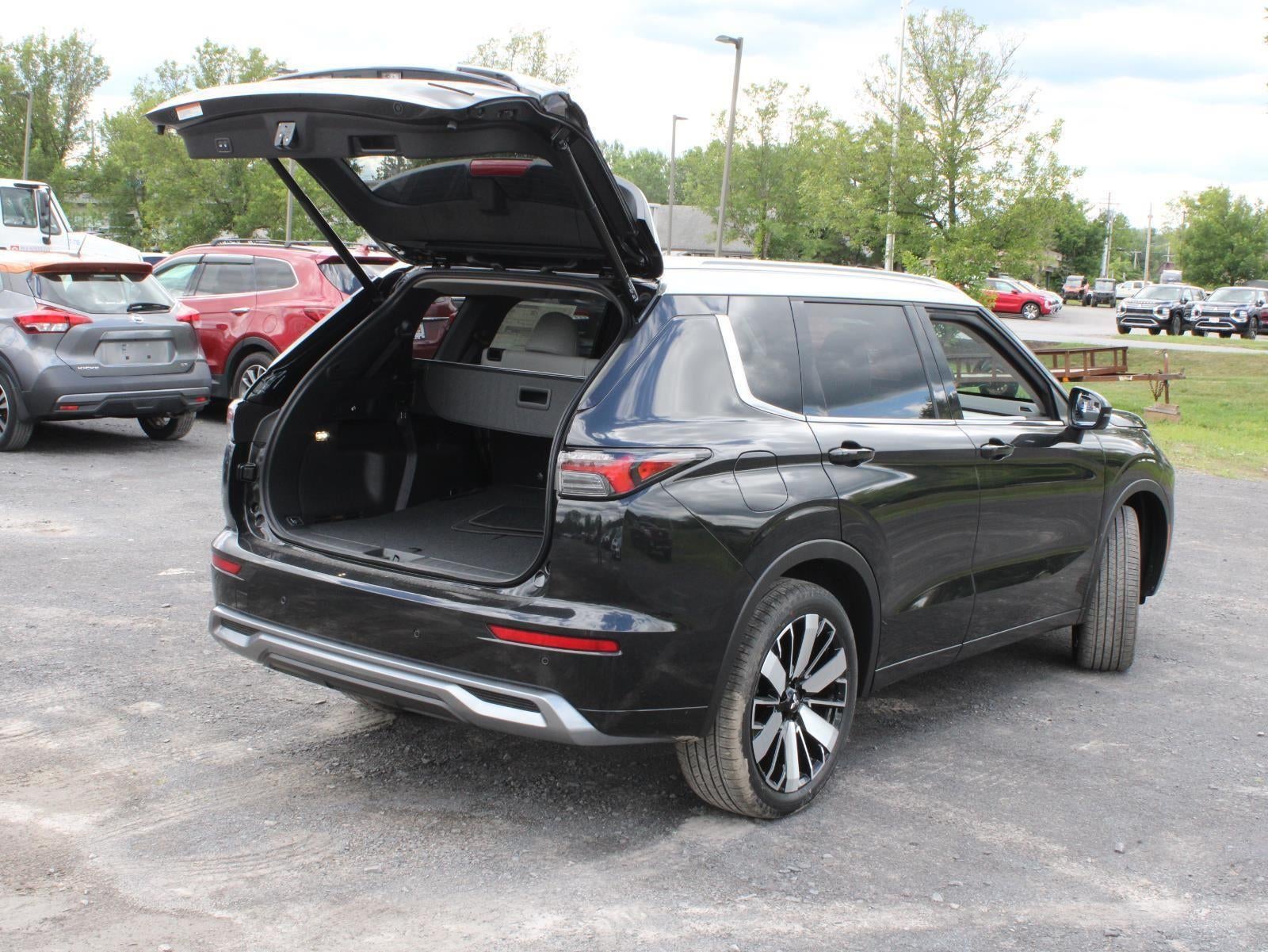 2025 Mitsubishi Outlander Platinum Edition