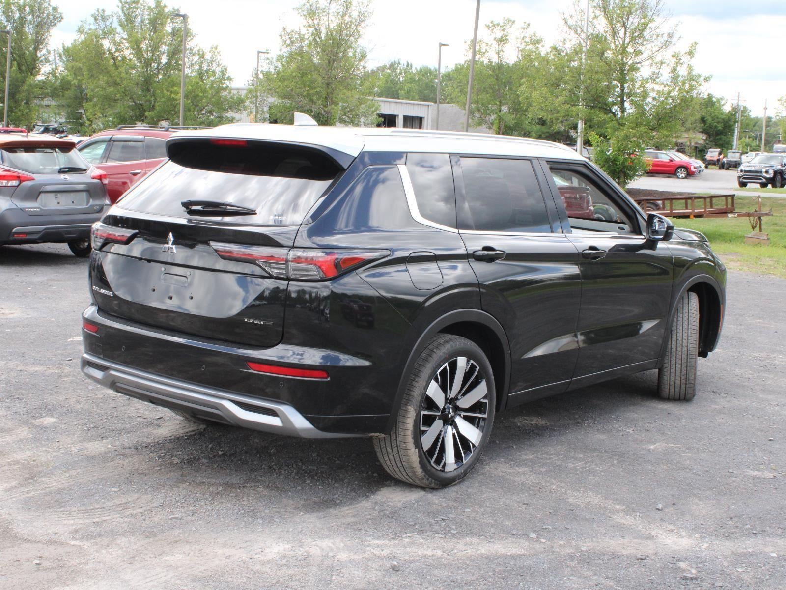 2025 Mitsubishi Outlander Platinum Edition