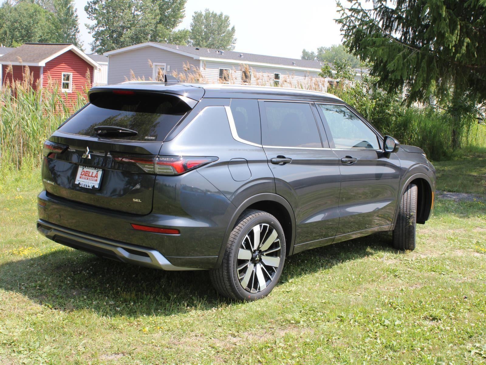 2025 Mitsubishi Outlander SEL