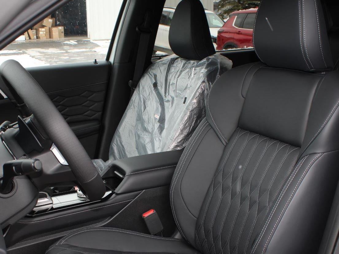 2026 Mitsubishi Outlander SEL