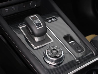 2025 Mitsubishi Outlander Plug-In Hybrid SE