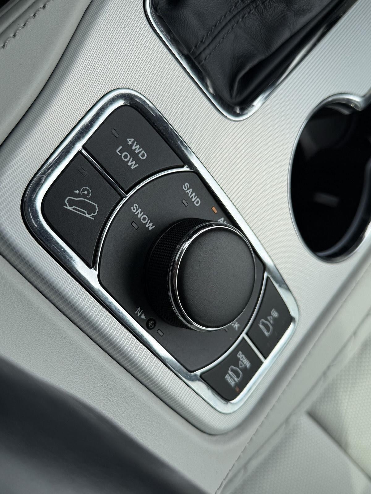 2021 Jeep Grand Cherokee Summit