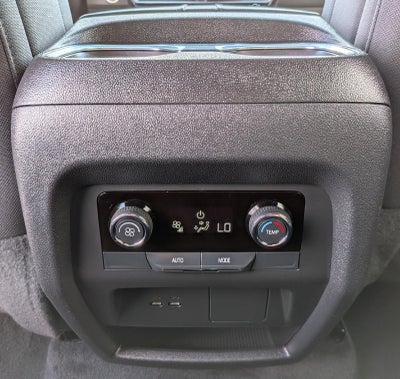 2024 Chevrolet Traverse AWD LS