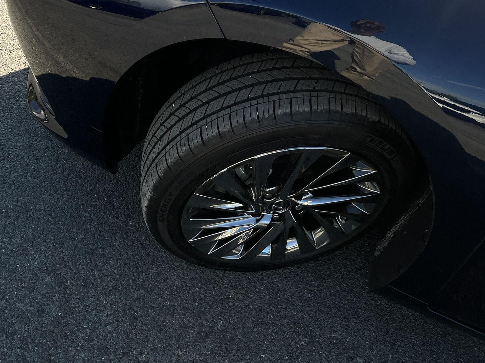 2025 Lexus ES ES 300h Luxury