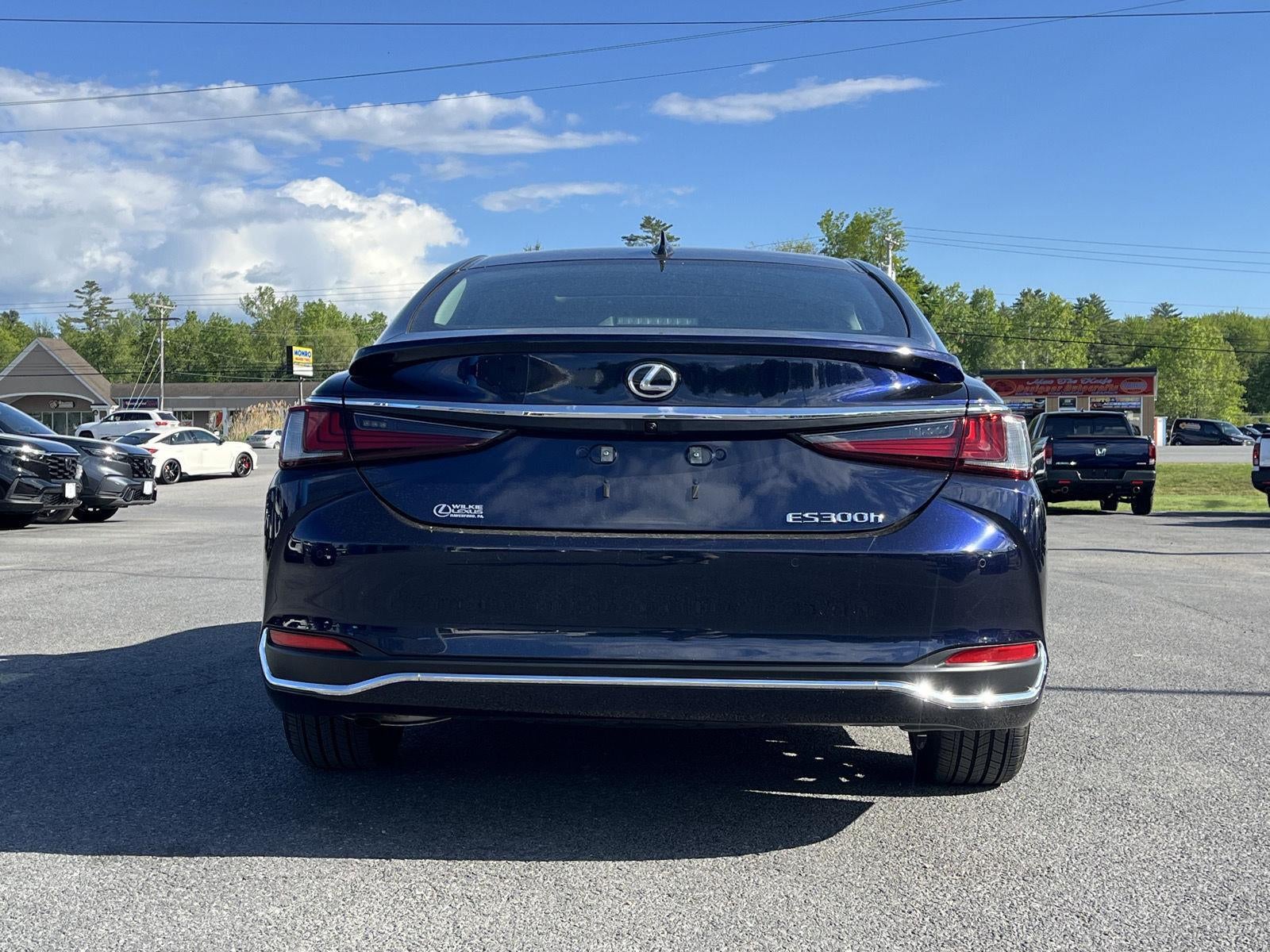 2025 Lexus ES ES 300h Luxury