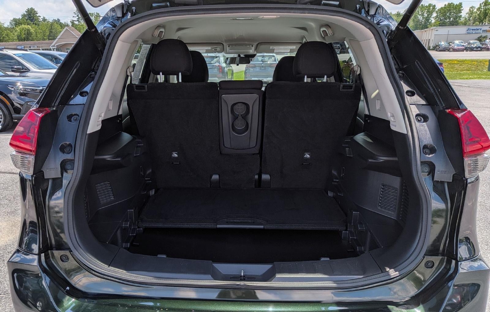 2020 Nissan Rogue SV