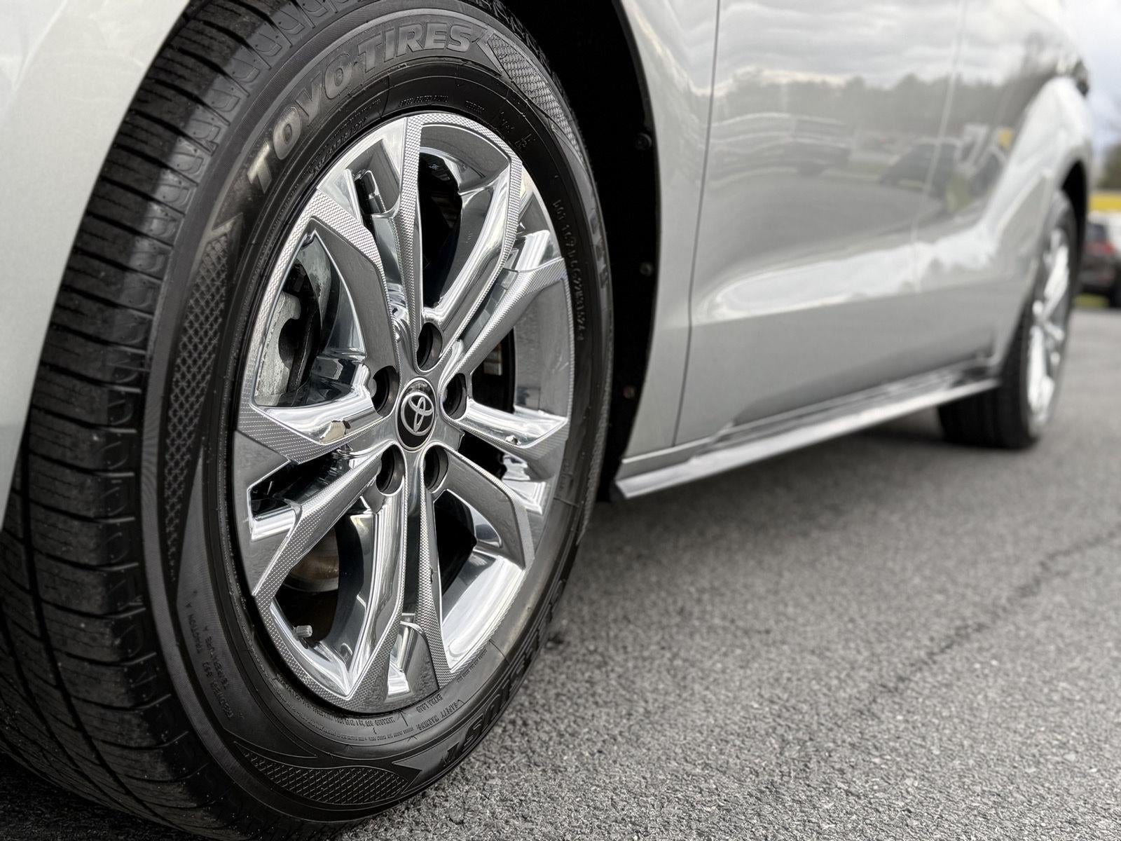 2022 Toyota Sienna Platinum