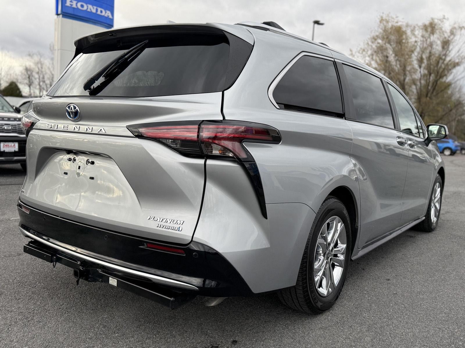 2022 Toyota Sienna Platinum