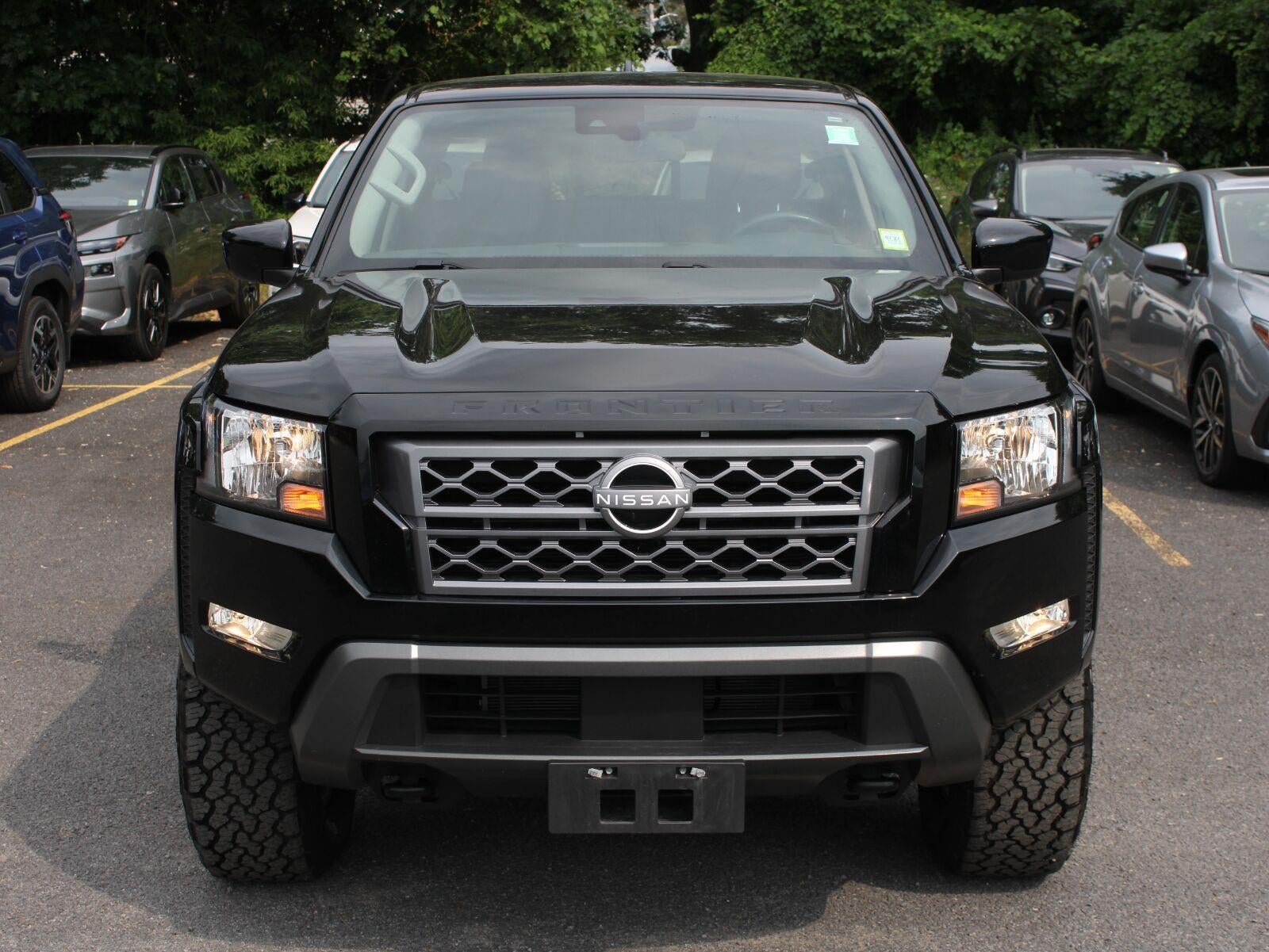2024 Nissan Frontier SV