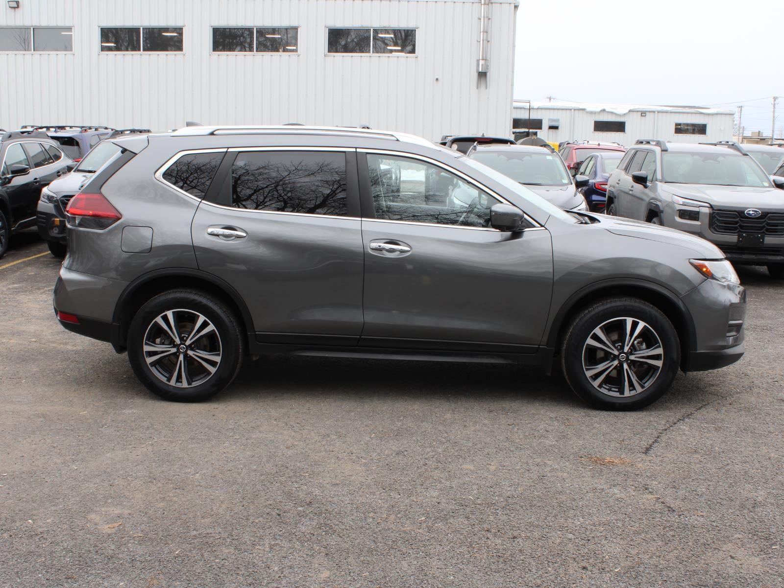 2020 Nissan Rogue SV