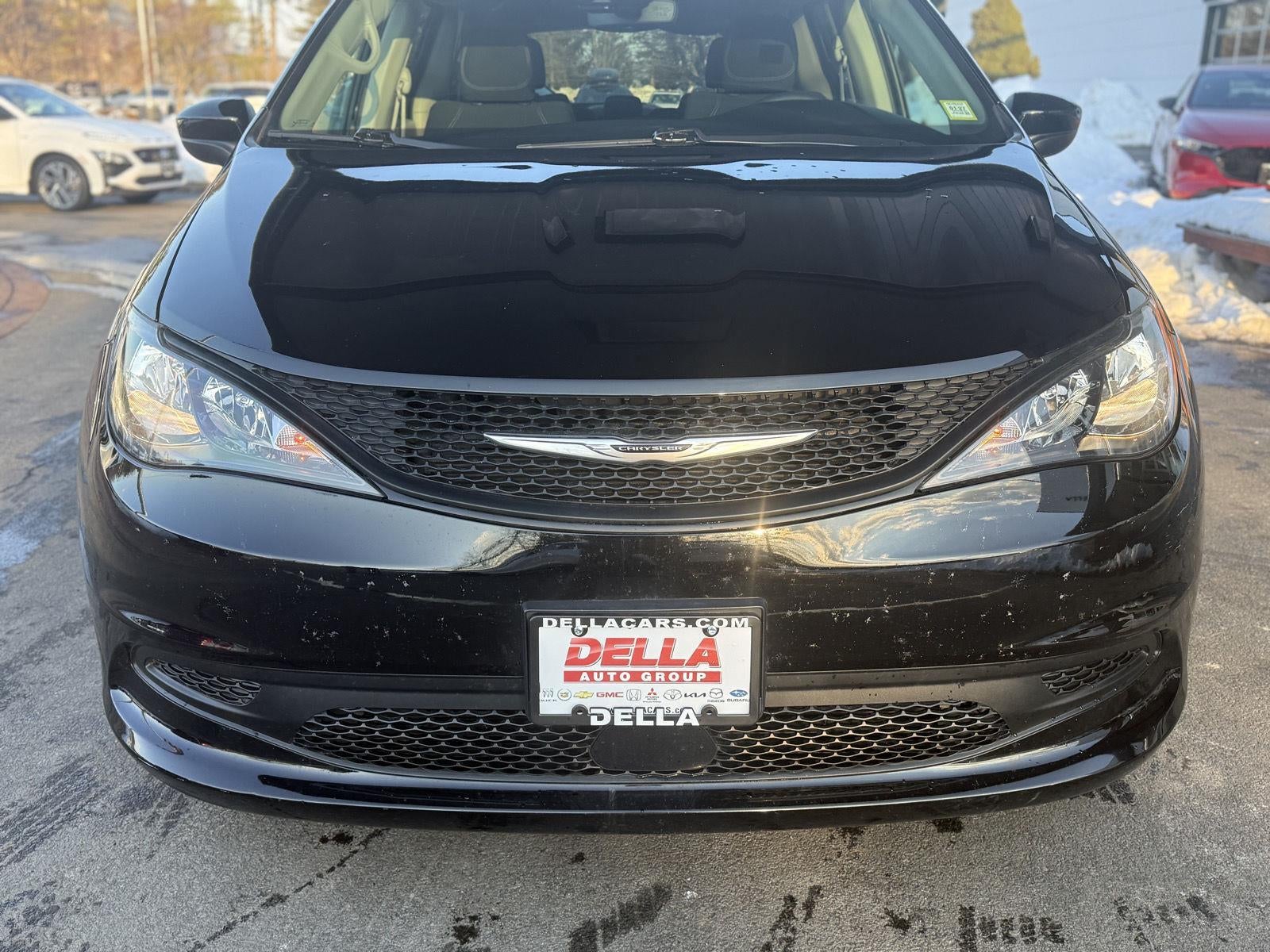 2024 Chrysler Voyager LX