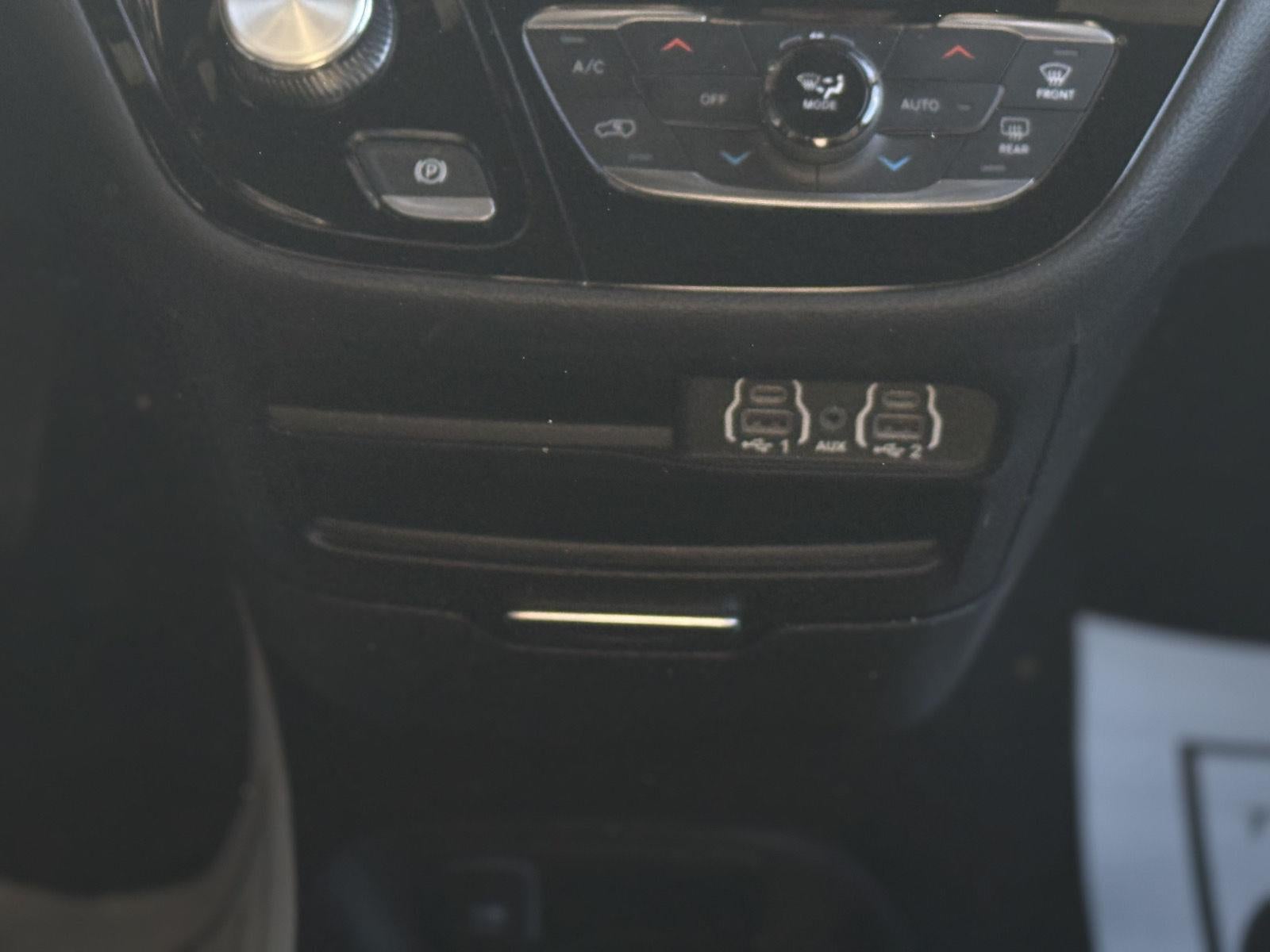 2023 Chrysler Pacifica Touring