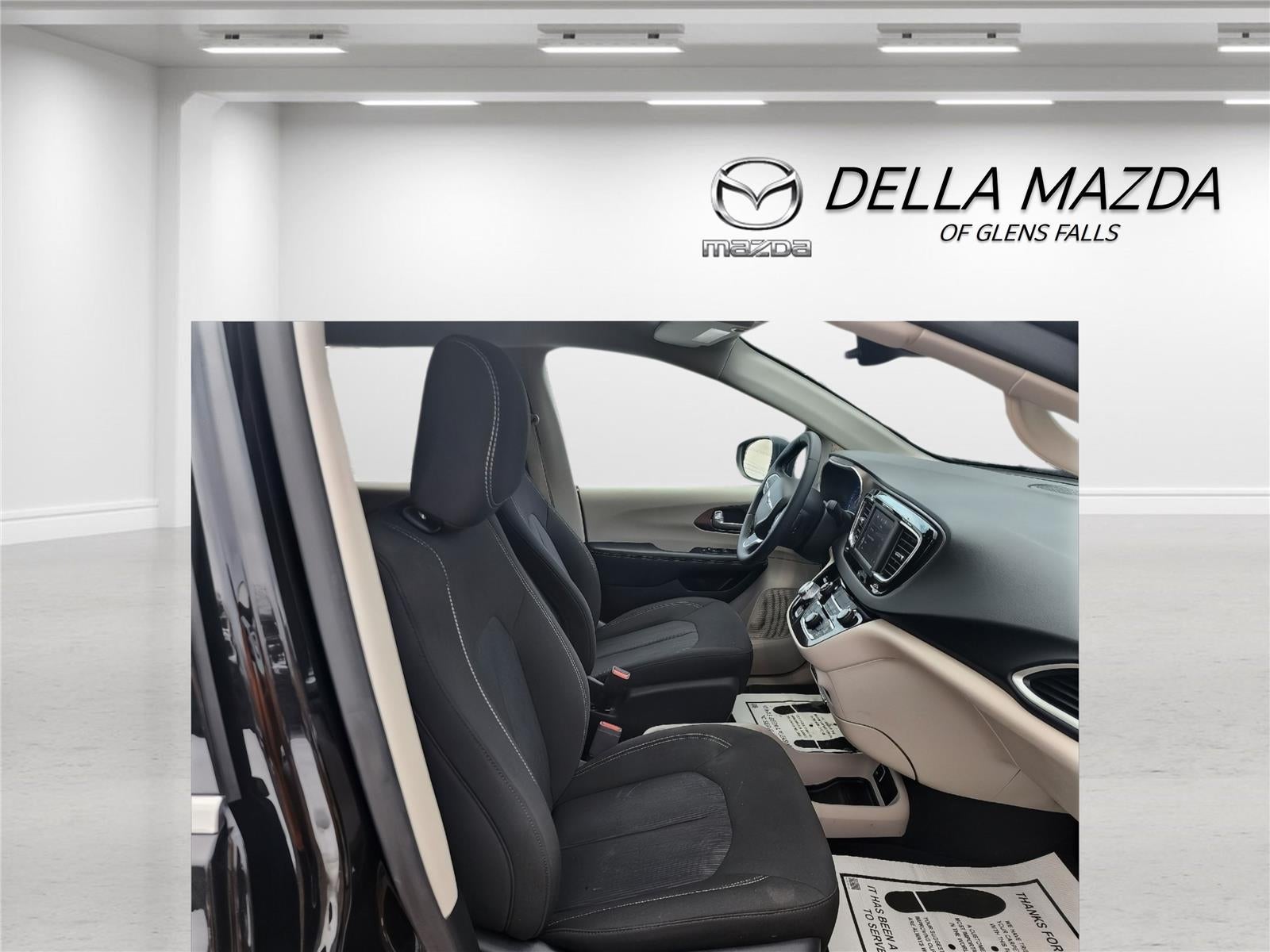 2023 Chrysler Pacifica Touring