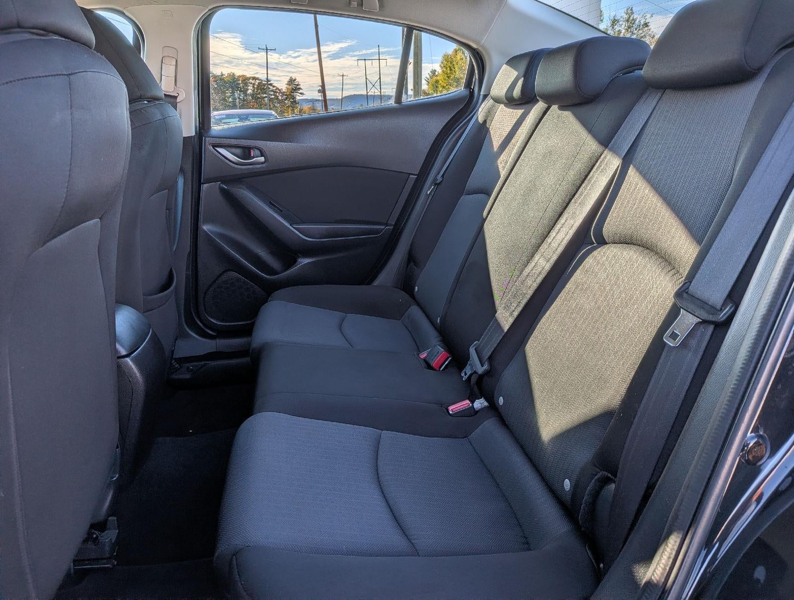 2016 Mazda Mazda3 i Sport
