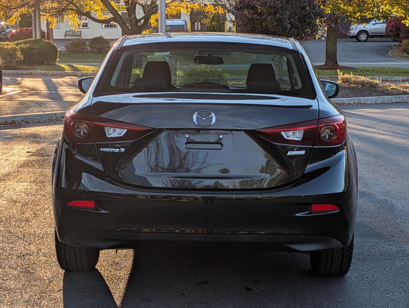 2016 Mazda Mazda3 i Sport