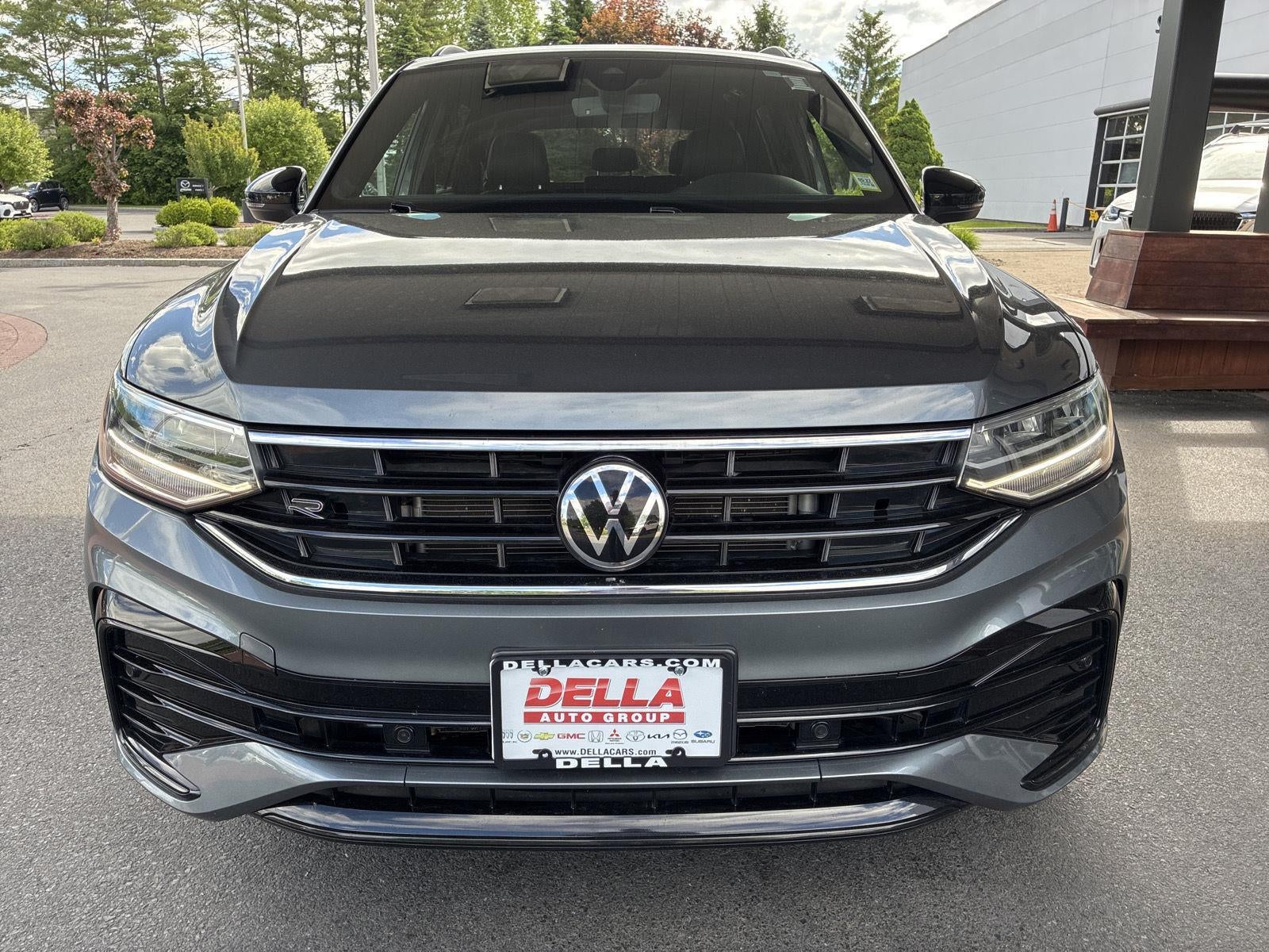 2022 Volkswagen Tiguan SE R-Line Black