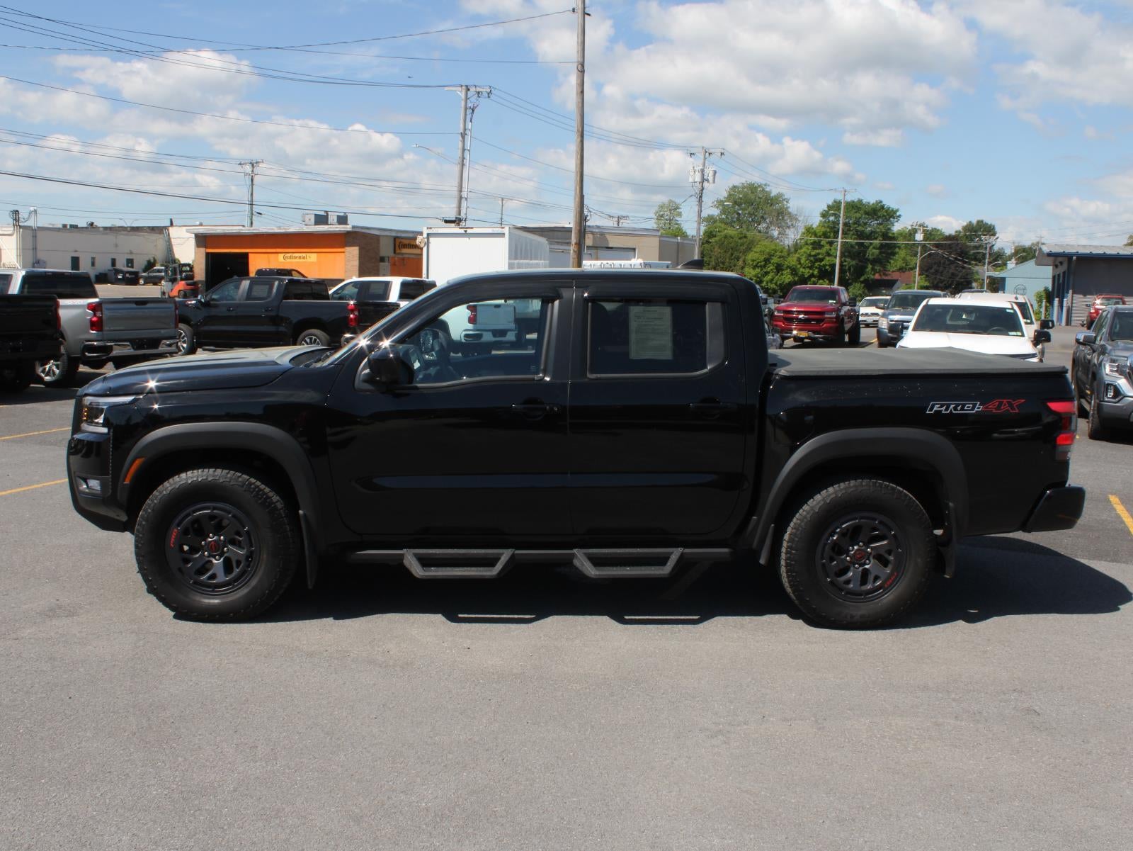 2025 Nissan Frontier Crew Cab PRO-4X 4x4