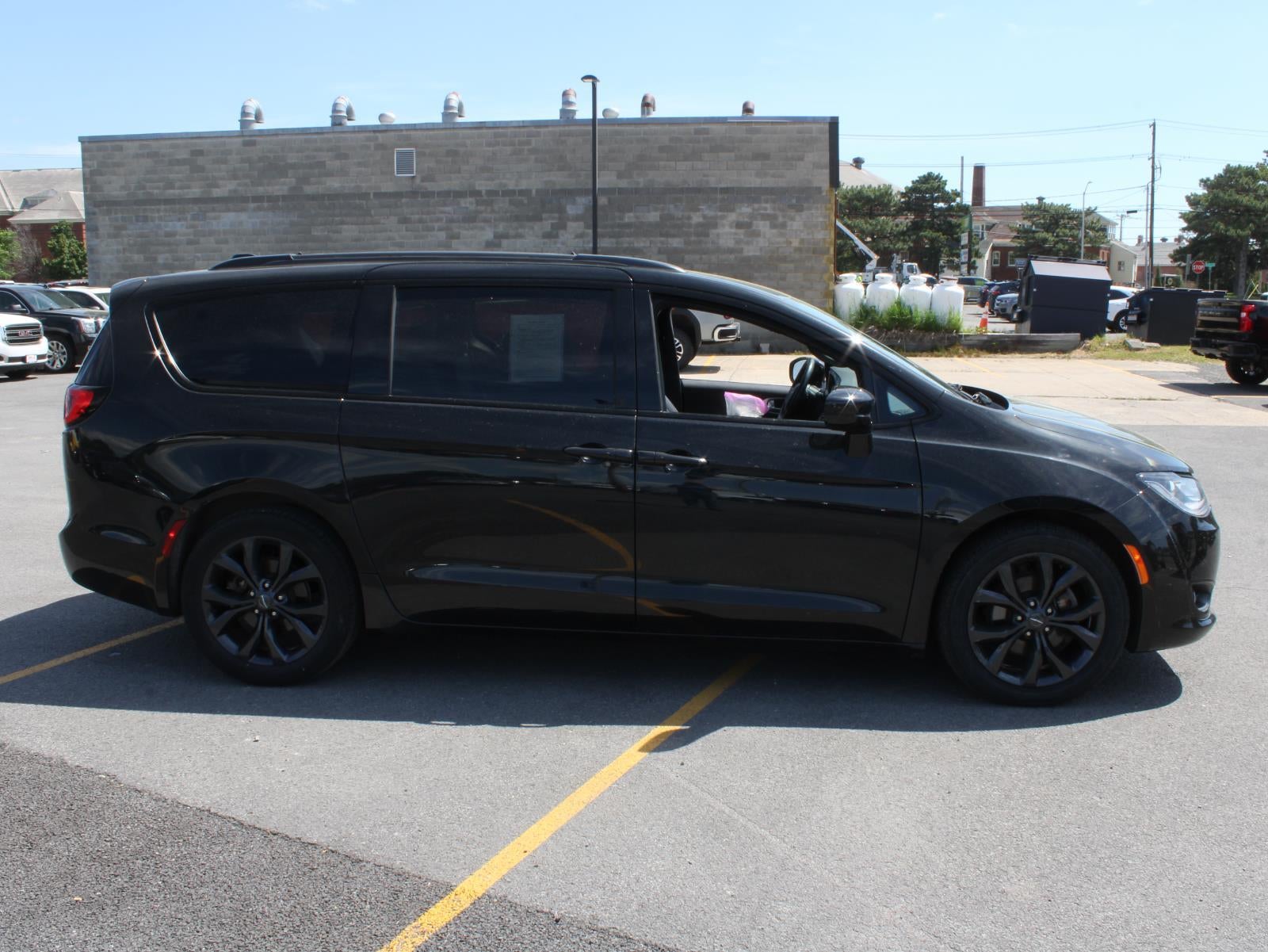 2020 Chrysler Pacifica Touring L