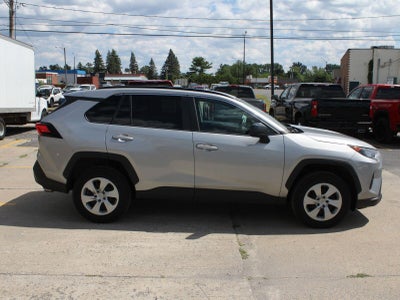 2020 Toyota RAV4 LE