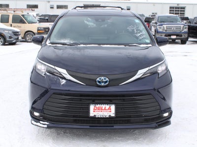 2025 Toyota Sienna XLE