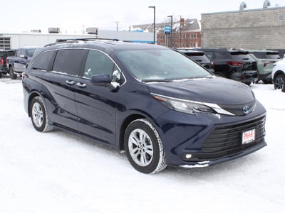 2025 Toyota Sienna XLE