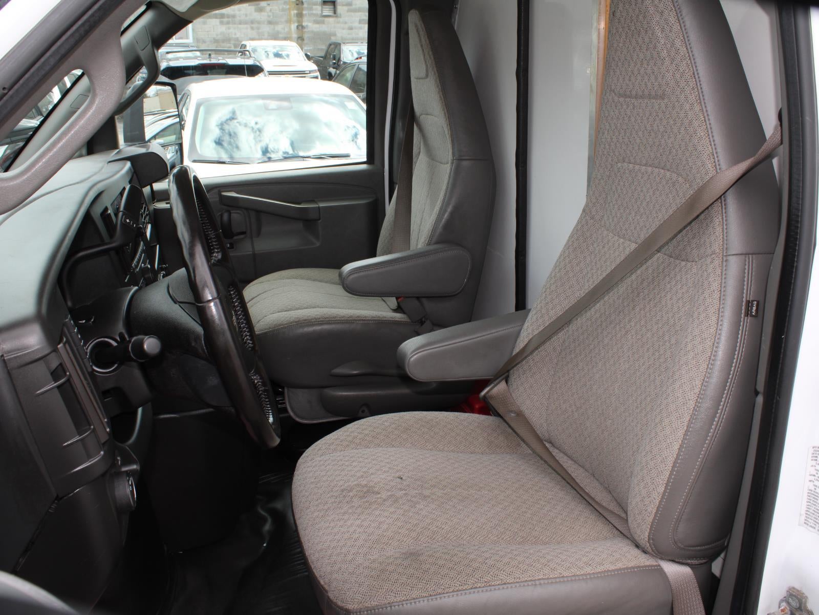 2021 GMC Savana Cutaway 4500 VAN 177" RWD